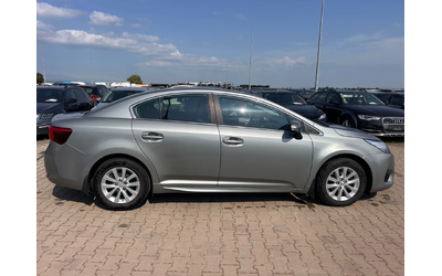toyota-avensis - 4