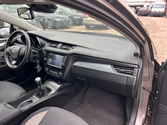 Toyota Avensis 1.6D-4D NAVI/KAMERA EURO 6 - автомобили, коли, обяви за нови и употребявани 9