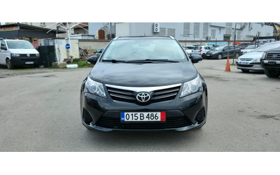 toyota-avensis - 1