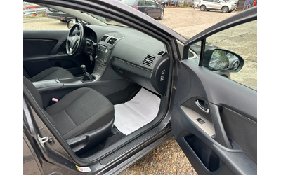 Toyota Avensis 2.0 D - автомобили, коли, обяви за нови и употребявани 12