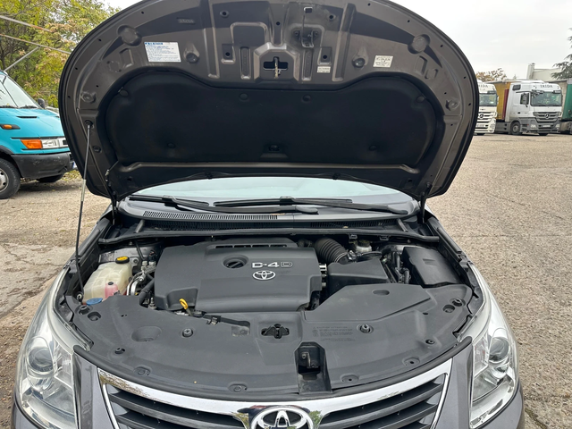 Toyota Avensis 2.0 D - автомобили, коли, обяви за нови и употребявани 15