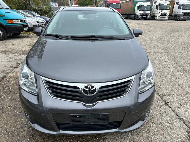 Toyota Avensis 2.0 D - автомобили, коли, обяви за нови и употребявани 1