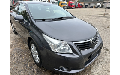toyota-avensis - 2