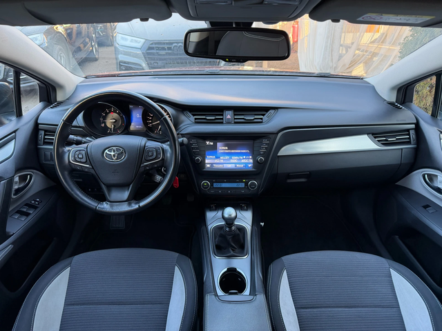 Toyota Avensis 1.8I* СЕРВИЗНА КНИЖКА* ПЪЛНА  ИСТОРИЯ В ТОЙОТА - автомобили, коли, обяви за нови и употребявани 9