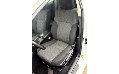 Toyota Avensis D4d - автомобили, коли, обяви за нови и употребявани 11