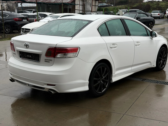 Toyota Avensis D4d - автомобили, коли, обяви за нови и употребявани 5