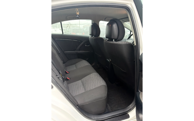 Toyota Avensis D4d - автомобили, коли, обяви за нови и употребявани 9