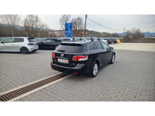 Toyota Avensis ЛИЗИНГ АВТОМАТ - автомобили, коли, обяви за нови и употребявани 4
