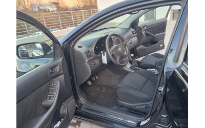 Toyota Avensis ЛИЗИНГ - автомобили, коли, обяви за нови и употребявани 8