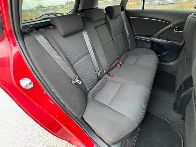 Toyota Avensis 1.8 VVT-i 147к.с / PODGREV / TEMPOMAT - автомобили, коли, обяви за нови и употребявани 14