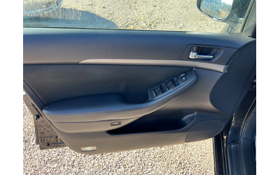 Toyota Avensis 2.0 D4D - автомобили, коли, обяви за нови и употребявани 6