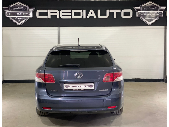 Toyota Avensis - автомобили, коли, обяви за нови и употребявани 4