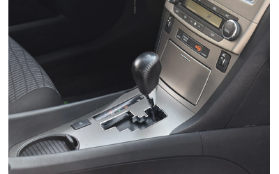 Toyota Avensis 2.0i* AUTOMAT - автомобили, коли, обяви за нови и употребявани 12