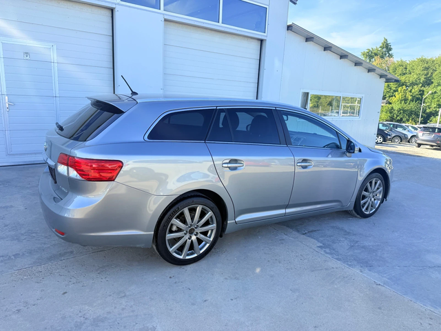 Toyota Avensis 2.2D4D 150k.c* Navi* Kamera* Nova* UNIKAT* - автомобили, коли, обяви за нови и употребявани 13