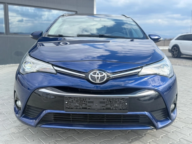 Toyota Avensis 1.6d4d Собствен лизинг !!! - автомобили, коли, обяви за нови и употребявани 1