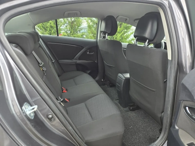 Toyota Avensis 2.0D4d-126кс= 6СК= КЛИМАТРОНИК= СЕРВ.ИСТОРИЯ - автомобили, коли, обяви за нови и употребявани 13