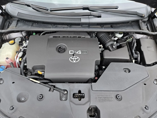 Toyota Avensis 2.0D4d-126кс= 6СК= КЛИМАТРОНИК= СЕРВ.ИСТОРИЯ - автомобили, коли, обяви за нови и употребявани 16