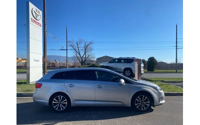 toyota-avensis - 2