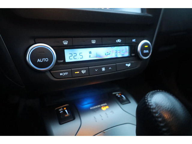 Toyota Avensis Avensis - автомобили, коли, обяви за нови и употребявани 15