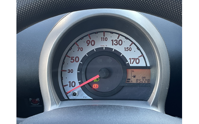 Toyota AYGO 1.0 petrol - автомобили, коли, обяви за нови и употребявани 12