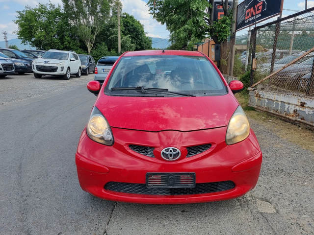 Toyota Aygo 1, 000 EURO4 - автомобили, коли, обяви за нови и употребявани 1
