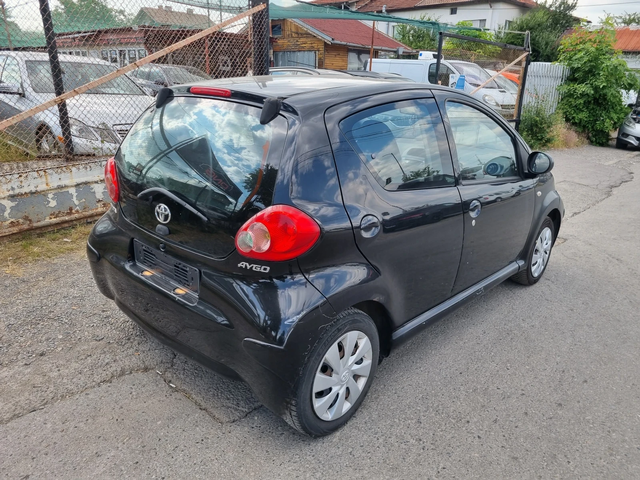 Toyota Aygo 1, 000 EURO4 - автомобили, коли, обяви за нови и употребявани 4