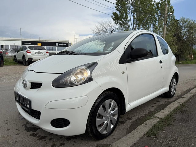 Toyota Aygo 1, 000 EURO4 - автомобили, коли, обяви за нови и употребявани 3