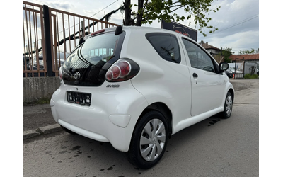 Toyota Aygo 1, 000 EURO4 - автомобили, коли, обяви за нови и употребявани 6