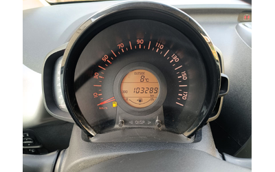 Toyota Aygo 2016г. - автомобили, коли, обяви за нови и употребявани 15