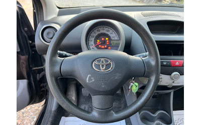 Toyota Aygo 1.0i- 68к.с. Нов внос от Италия - автомобили, коли, обяви за нови и употребявани 12