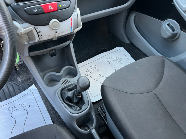 Toyota Aygo 1.0i- 68к.с. Нов внос от Италия - автомобили, коли, обяви за нови и употребявани 13