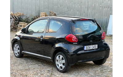 Toyota Aygo 1.0i- 68к.с. Нов внос от Италия - автомобили, коли, обяви за нови и употребявани 6