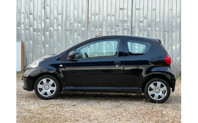Toyota Aygo 1.0i- 68к.с. Нов внос от Италия - автомобили, коли, обяви за нови и употребявани 7