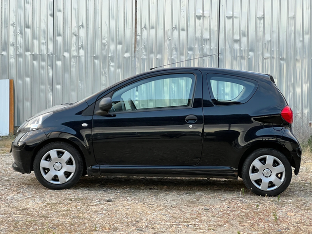 Toyota Aygo 1.0i- 68к.с. Нов внос от Италия - автомобили, коли, обяви за нови и употребявани 7