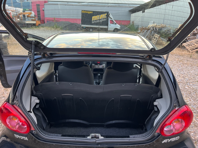 Toyota Aygo 1.0i- 68к.с. Нов внос от Италия - автомобили, коли, обяви за нови и употребявани 8