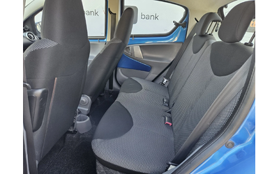 Toyota Aygo 1.0vvti-68кс= АВТОМАТ= 100.000км= КЛИМАТИК - автомобили, коли, обяви за нови и употребявани 8