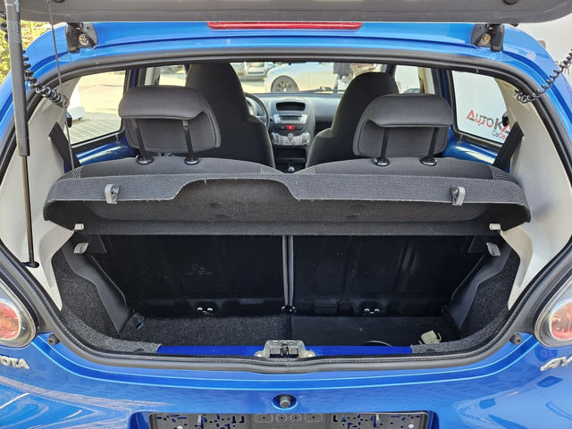 Toyota Aygo 1.0vvti-68кс= АВТОМАТ= 100.000км= КЛИМАТИК - автомобили, коли, обяви за нови и употребявани 9