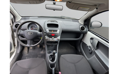 Toyota AYGO - автомобили, коли, обяви за нови и употребявани 8