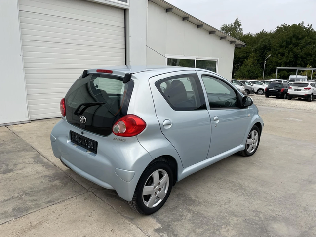 Toyota Aygo 1.0i* 140000km* Нова* UNIKAT* - автомобили, коли, обяви за нови и употребявани 12