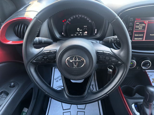 Toyota AYGO X 1.0 VVT-i, Black & White CVT - автомобили, коли, обяви за нови и употребявани 11