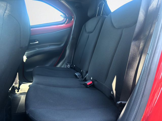 Toyota AYGO X 1.0 VVT-i, Black & White CVT - автомобили, коли, обяви за нови и употребявани 13