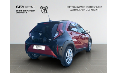 toyota-aygo-x-1-0-vvt-i-black-white-cvt - 5