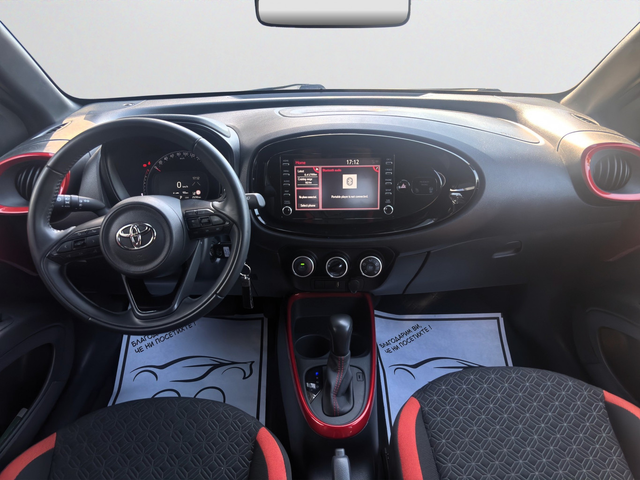 Toyota AYGO X 1.0 VVT-i, Black & White CVT - автомобили, коли, обяви за нови и употребявани 9