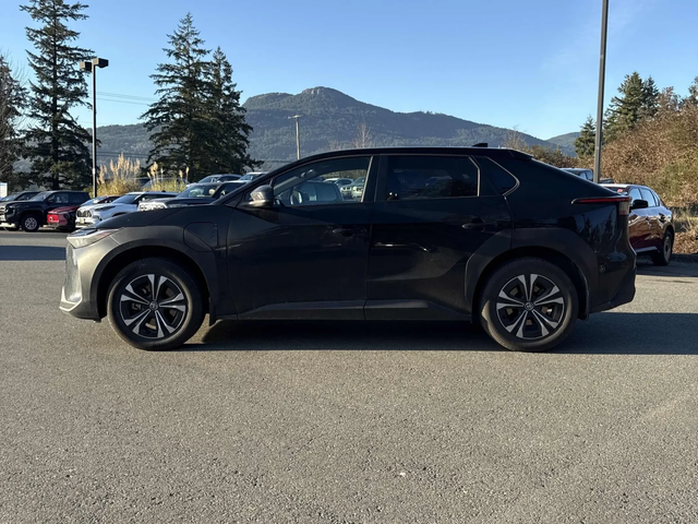 Toyota bZ4X XLE FWD - автомобили, коли, обяви за нови и употребявани 1