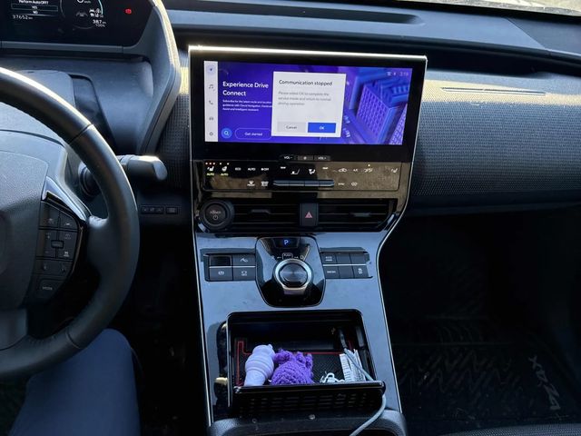 Toyota bZ4X XLE FWD - автомобили, коли, обяви за нови и употребявани 7