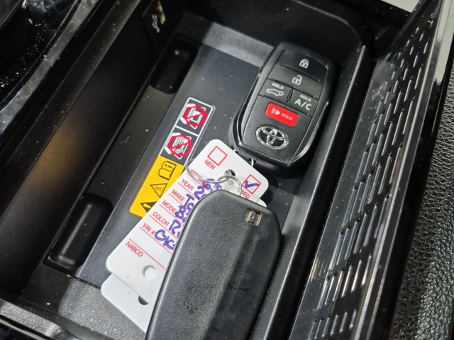 Toyota bZ4X XLE AWD - автомобили, коли, обяви за нови и употребявани 13