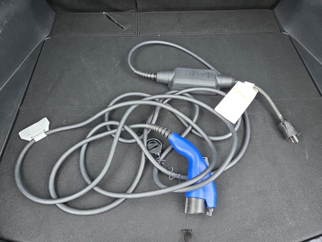 Toyota bZ4X L - автомобили, коли, обяви за нови и употребявани 14