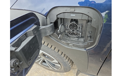 Toyota bZ4X L - автомобили, коли, обяви за нови и употребявани 16