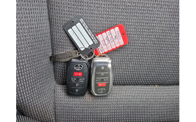 Toyota bZ4X L - автомобили, коли, обяви за нови и употребявани 6