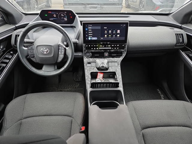 Toyota bZ4X L - автомобили, коли, обяви за нови и употребявани 8